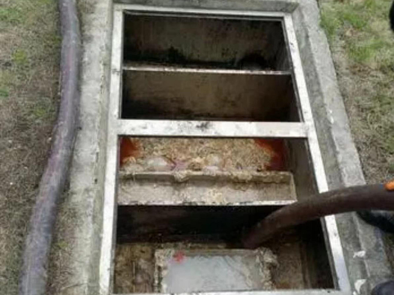 三都镇隔油池清理