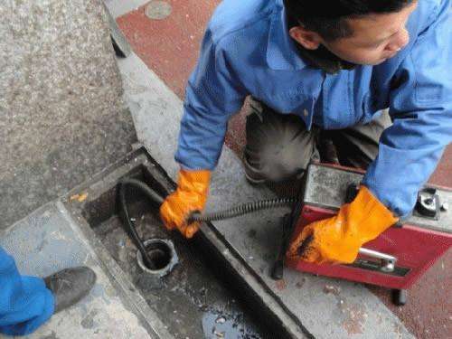 三都镇疏通下水道